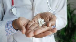 5 Common Myths About Health Care and Medicine