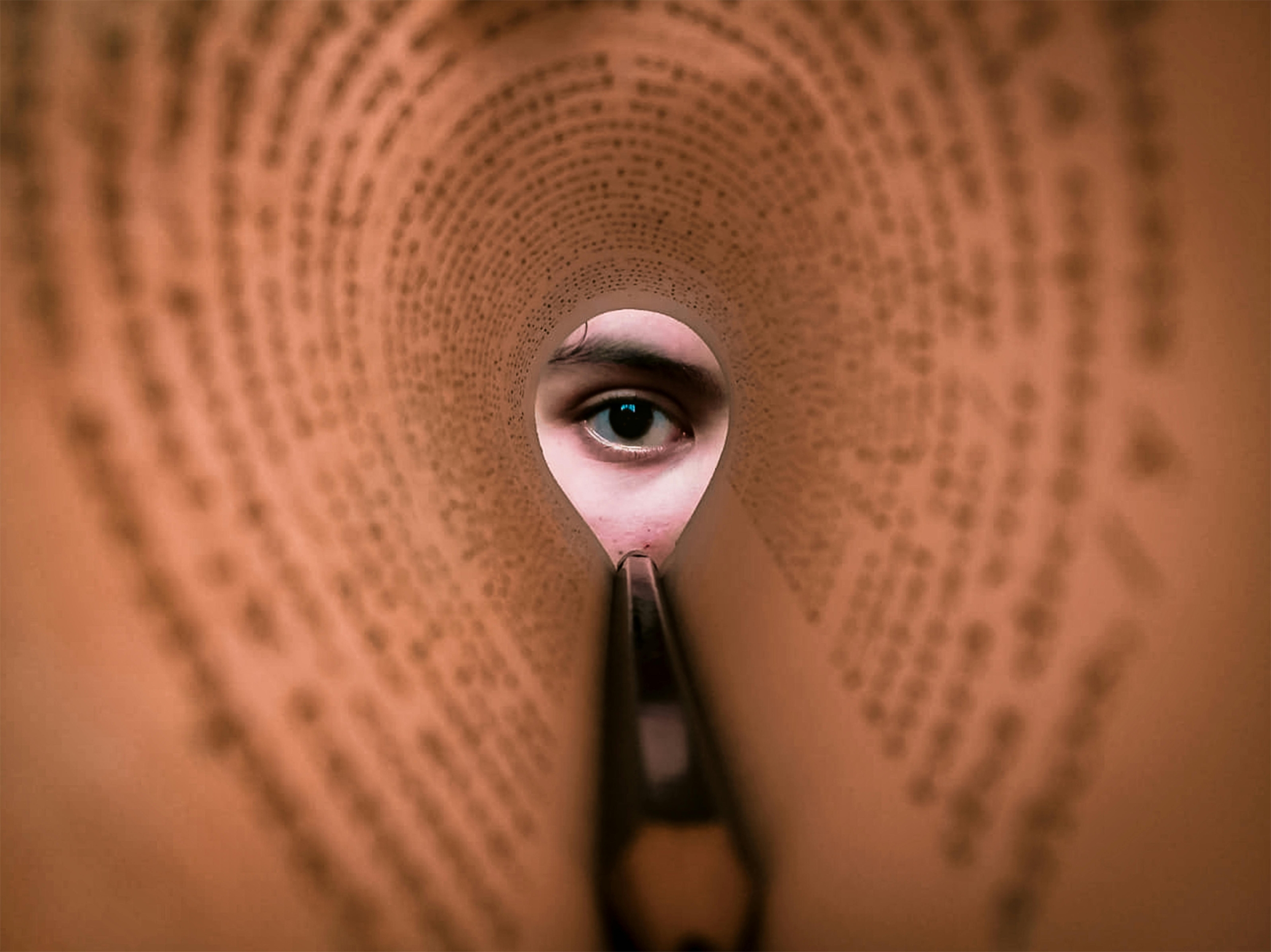 The Science Behind Aphantasia: Why Some People Can't Visualize Images ...