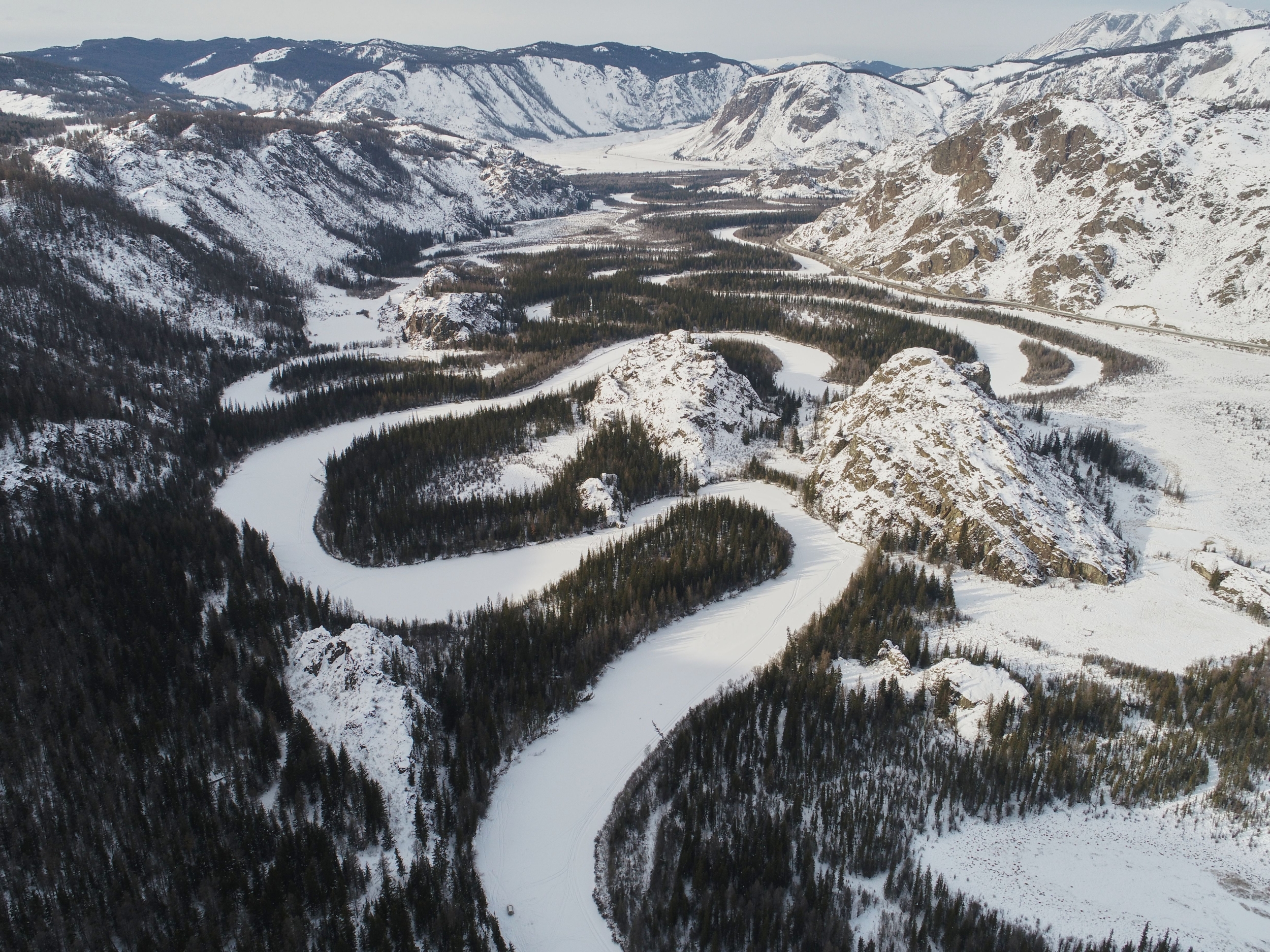 Arctic Warming Is Splitting Siberia Into Two Climate Regimes, Wetter in the West and Drier in the East
