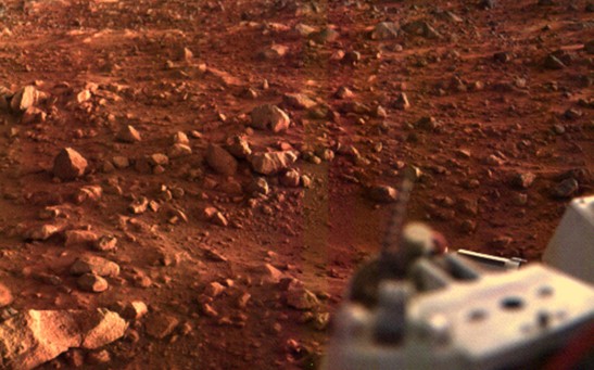 The view on Mars taken from the Viking 1 Lander, which also conducted the Labeled Release experiments.