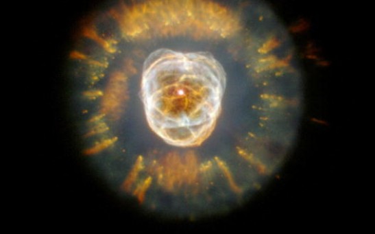 NASA's HUBBLE SPACE TELESCOPE CAPTURES ''ESKIMO''