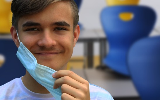 Science Times - Post-COVID-19 Vaccination: How To Know If You Need to Mask Up After Getting Fully Vaccinated