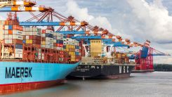How Container Tracking Software Solves the Problems of Maritime Logistics