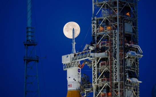 US-SPACE-NASA-ROCKET-MOON