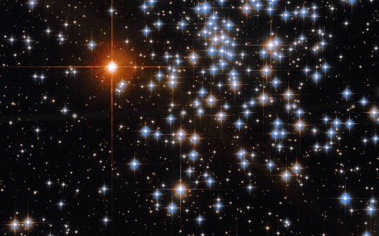 Sparkling Star Cluster NGC 2660 Seen by Hubble Space Telescope