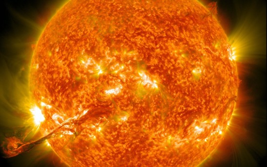 NASA Captured a Piece of the Sun's Northern Pole Breaking Off; How Could This Be Possible?