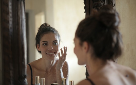 Retinol and Peptides: How They Work Together to Brighten Your Dark Eye Circles