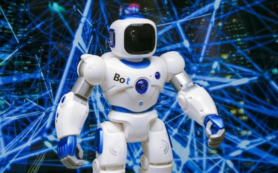 Is Tech Alive? Robot Priest Uses AI To Detect Worshippers, Deliver Mantras in Japan