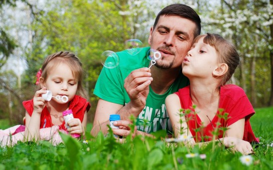 Dads' Involvement Linked to School Success: Study Highlights Impact of Fathers' Engagement in Children's Lives