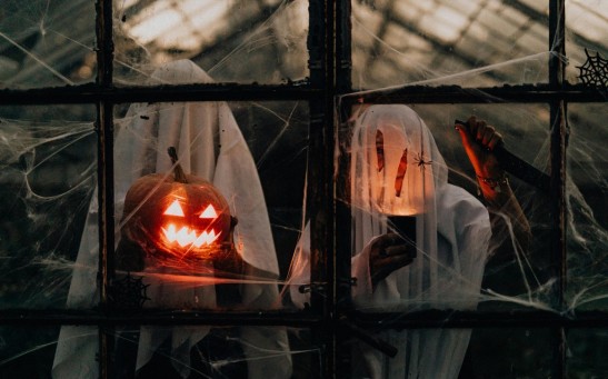 Do You Believe in Ghosts? Psychologist Explains Reason Behind Paranormal Beliefs